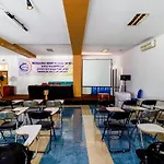 Vaccinated Staff - OYO 2993 Wisma Pkbi Jawa Barat